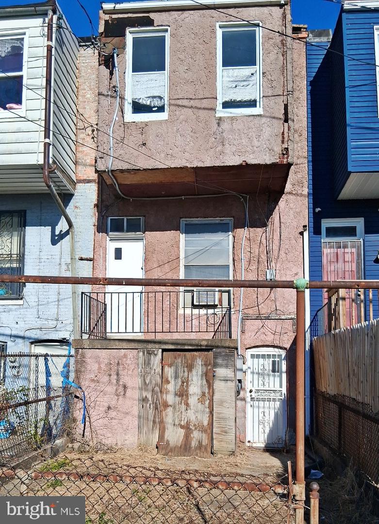 1687 Darley Ave Property Photo 3
