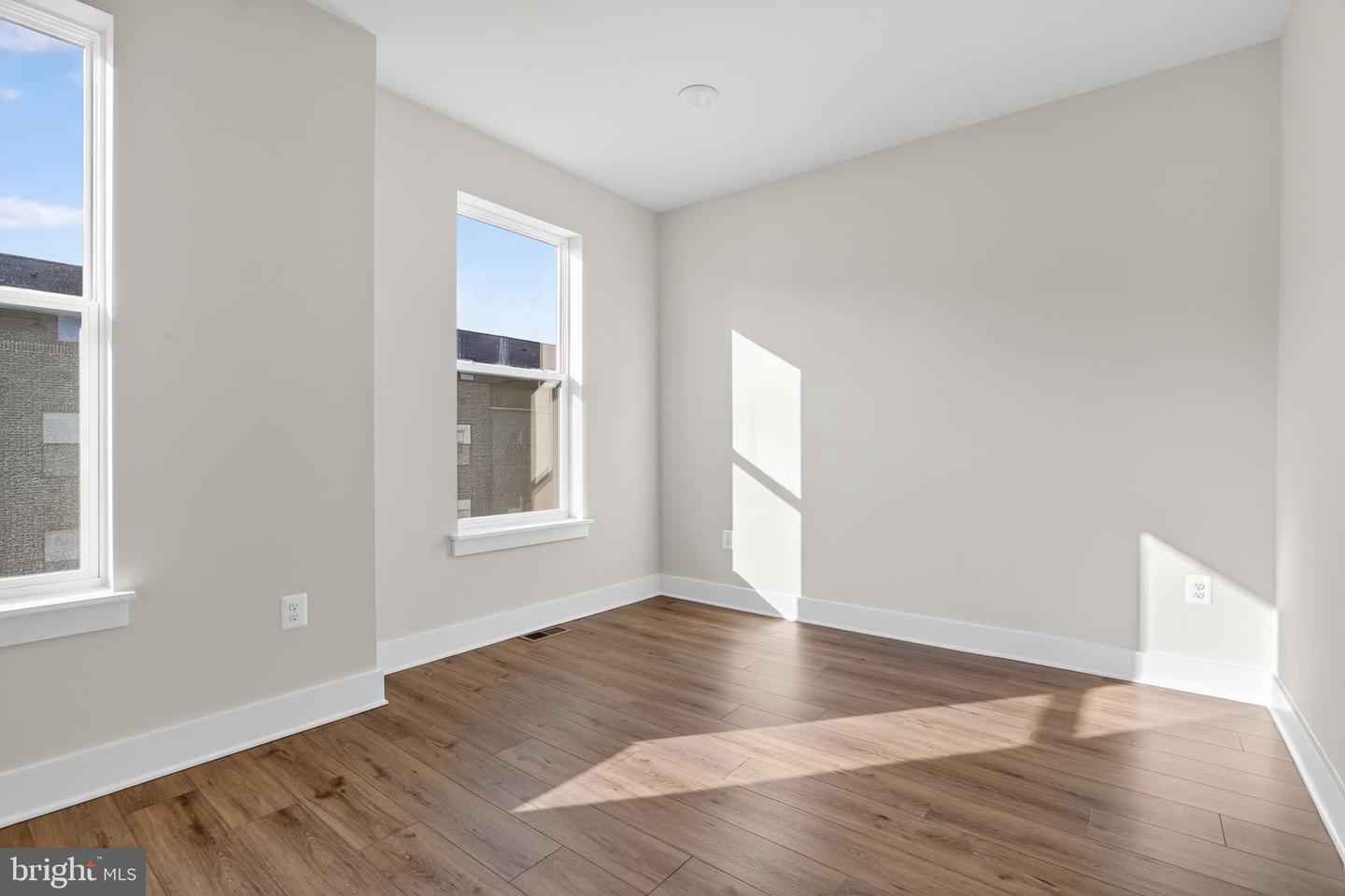 2719 Light St Property Photo 11