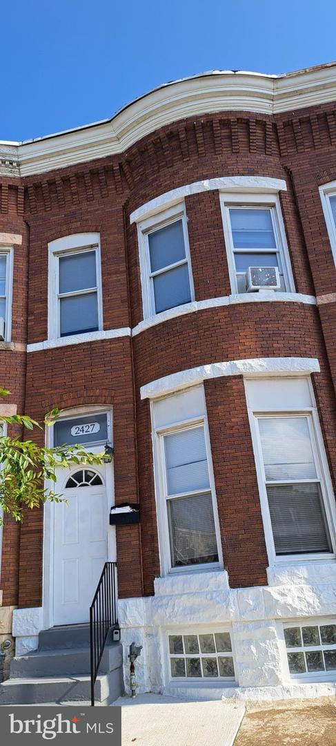 2427 E FEDERAL ST Property Photo 1
