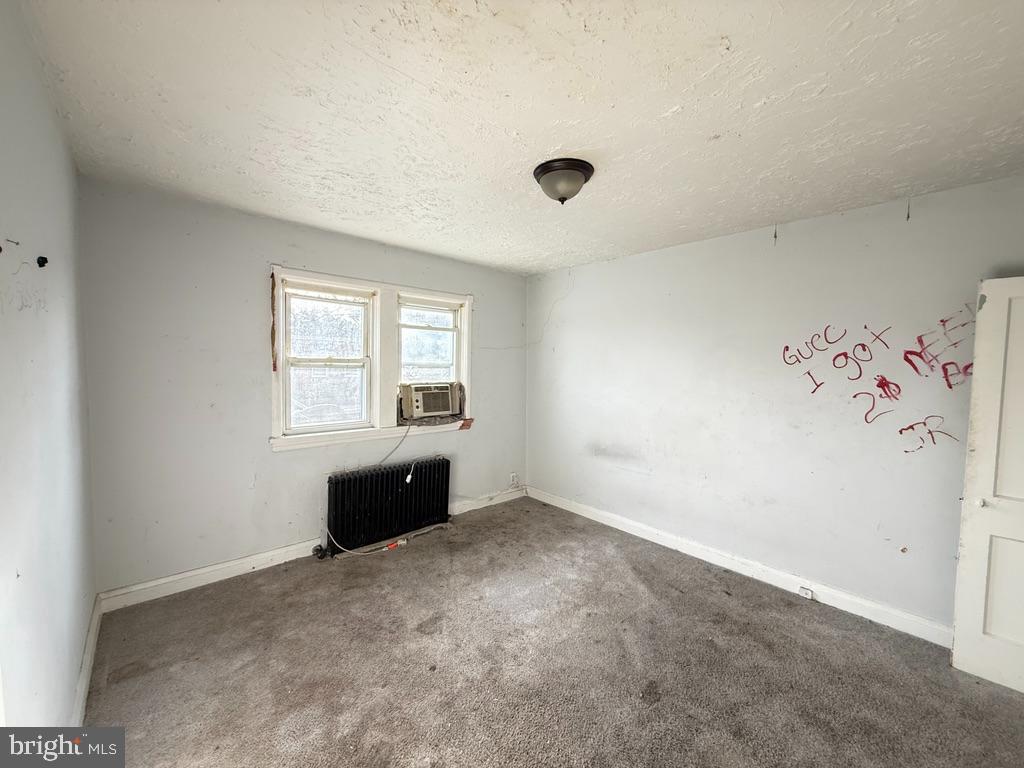 526 Sheridan Ave Property Photo 7
