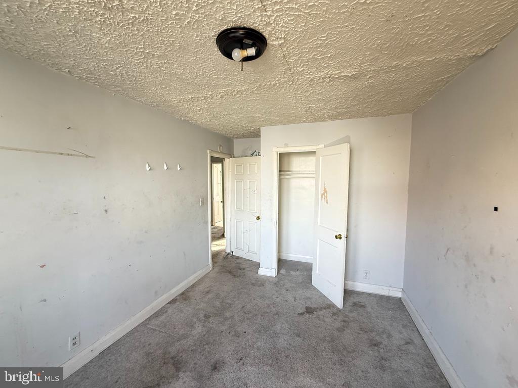 526 Sheridan Ave Property Photo 9