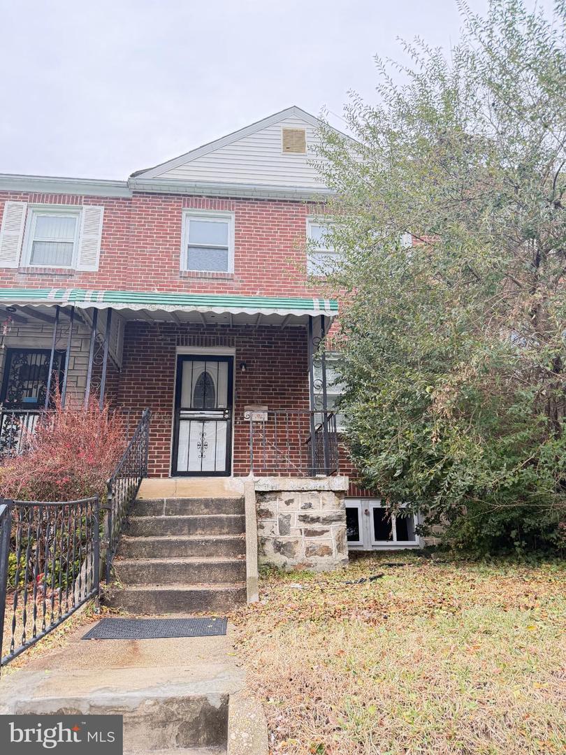 12 S Ellamont St Property Photo 1