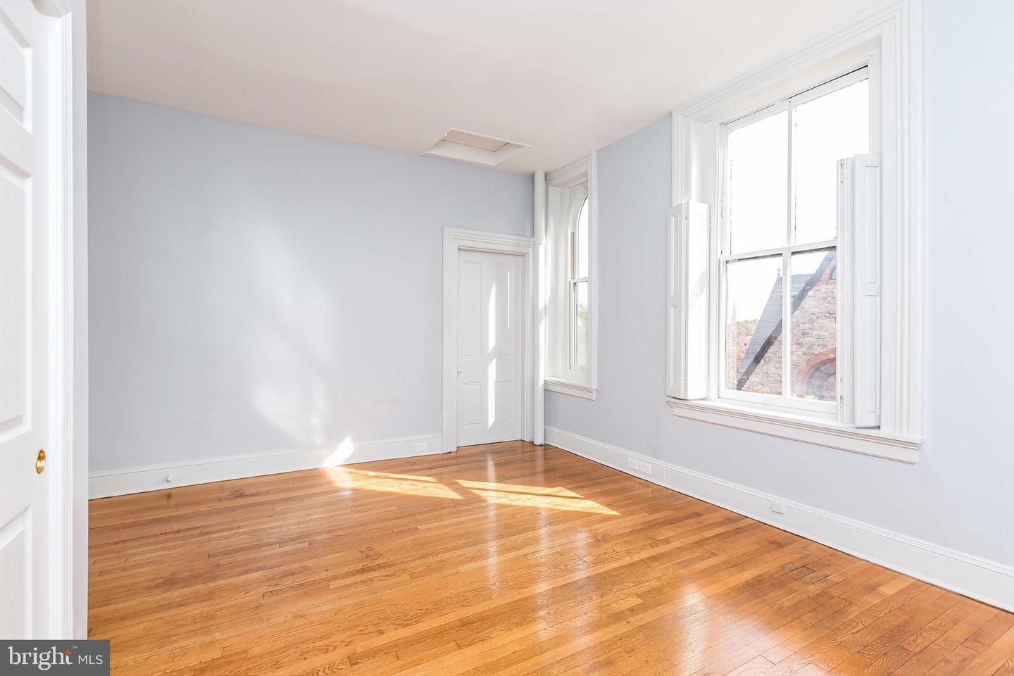 1700 Park Ave Property Photo 23