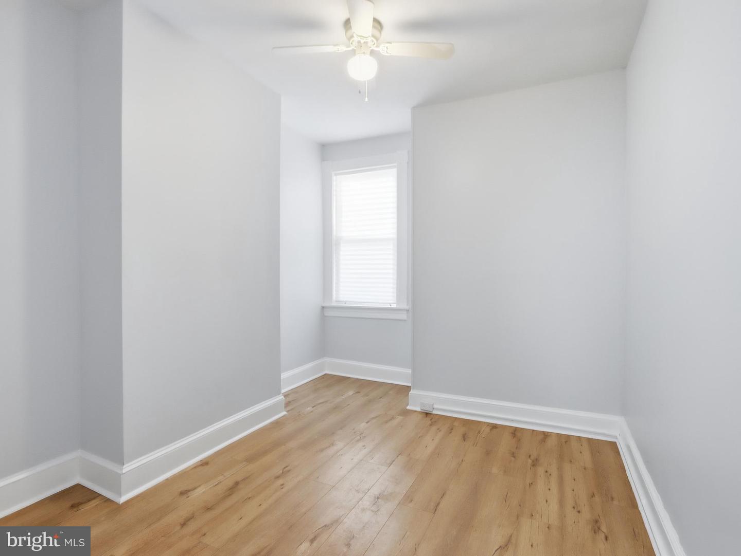 1724 Payson St N Property Photo 31