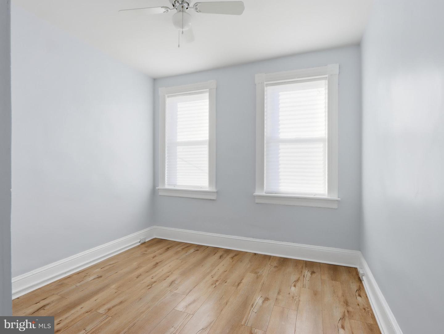 1724 Payson St N Property Photo 35