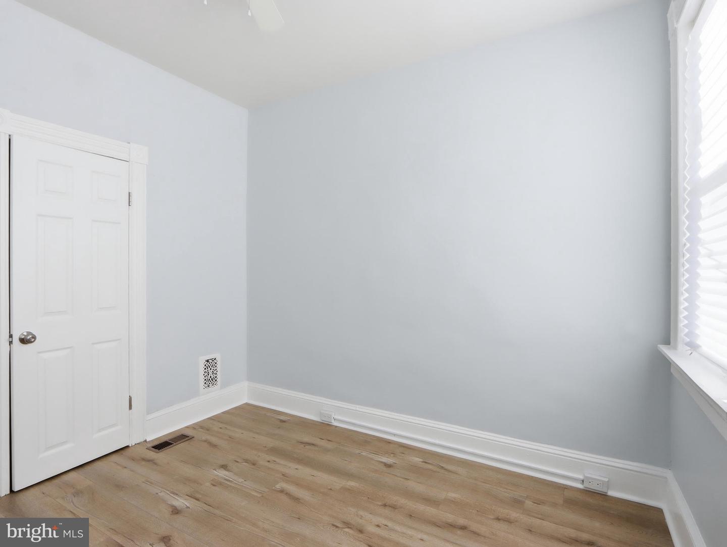 1724 Payson St N Property Photo 36
