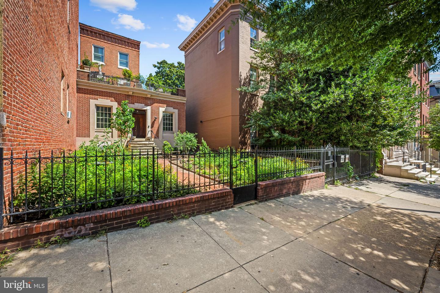 16 W Read St Property Photo 3
