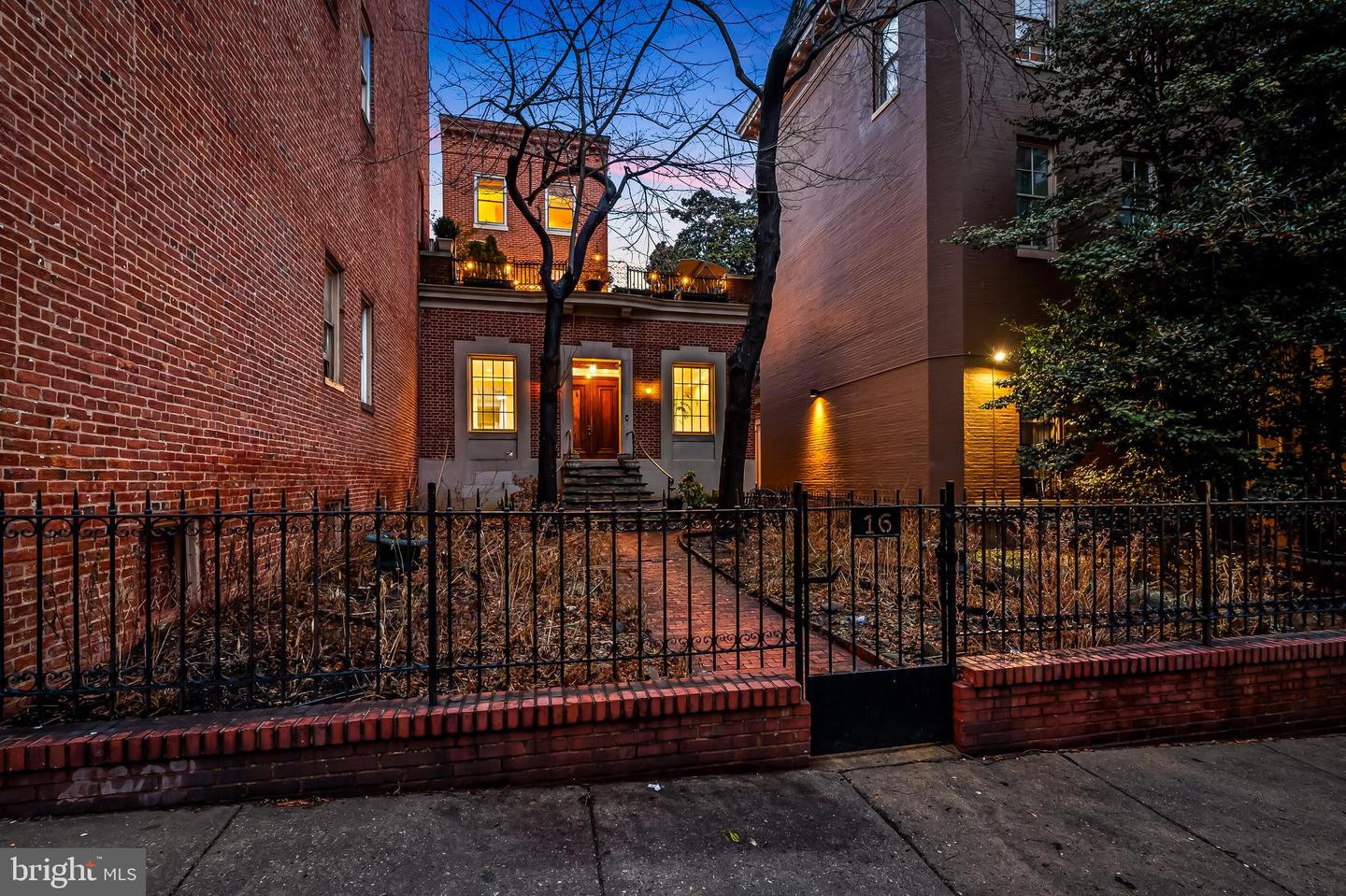 16 W Read St Property Photo 4