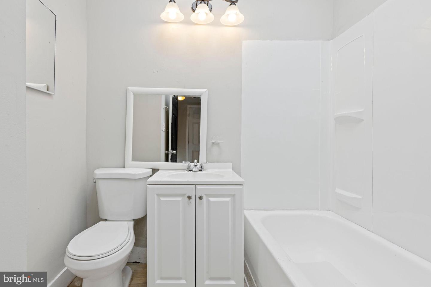 3003 Clifton Ave Property Photo 23