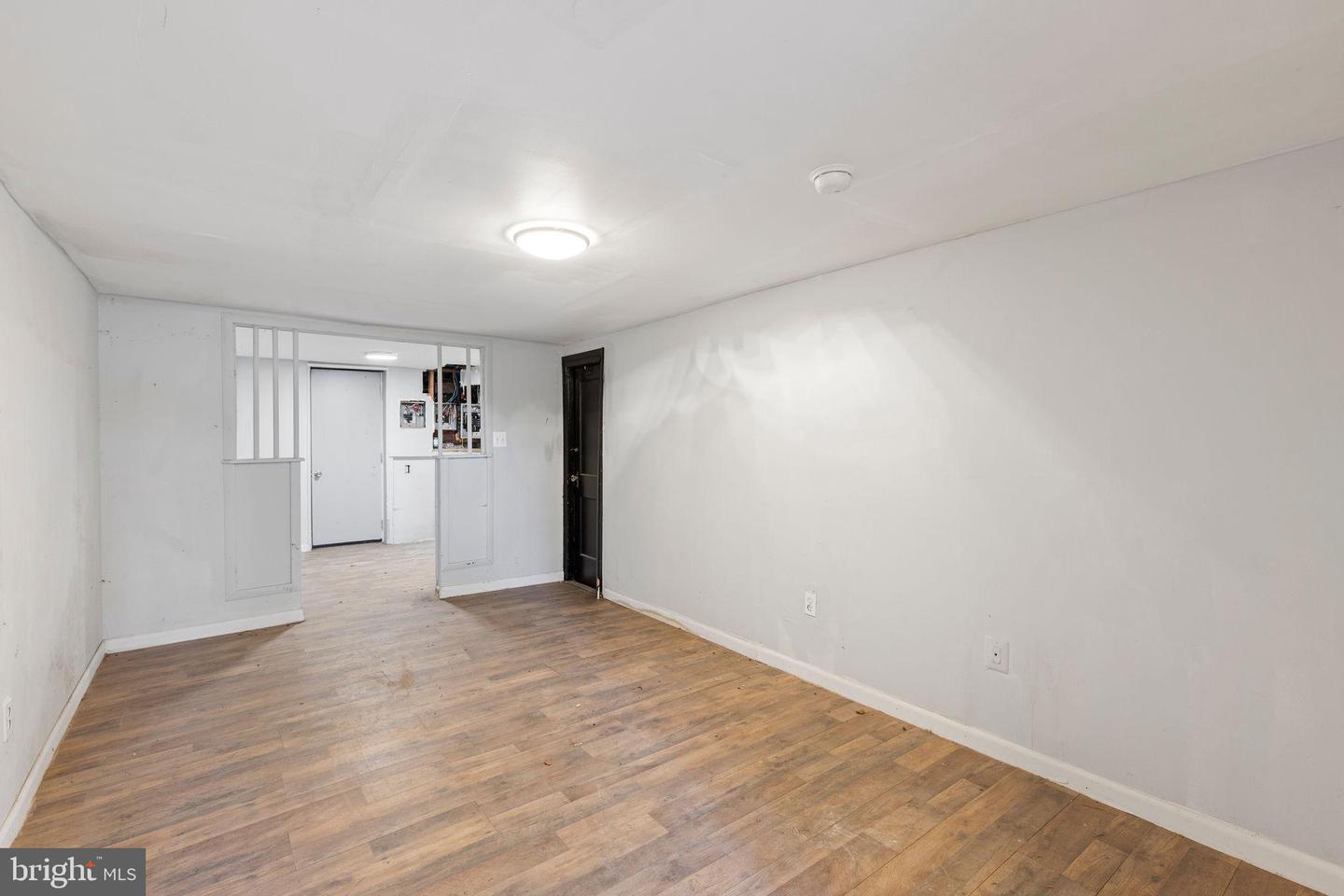 3003 Clifton Ave Property Photo 25