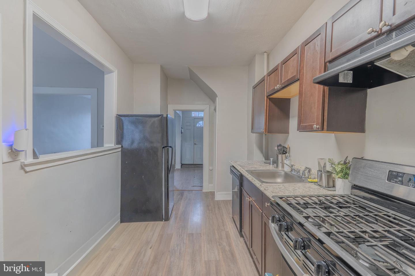 4909 Litchfield Ave Property Photo 9