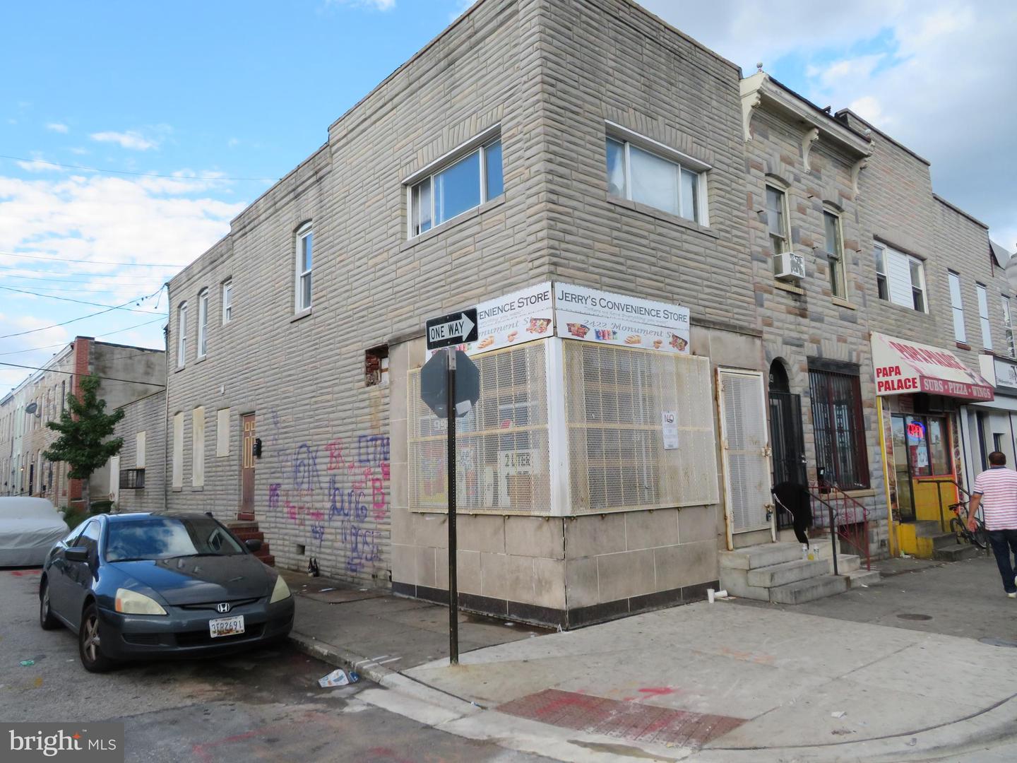 2422 E MONUMENT ST Property Photo 1