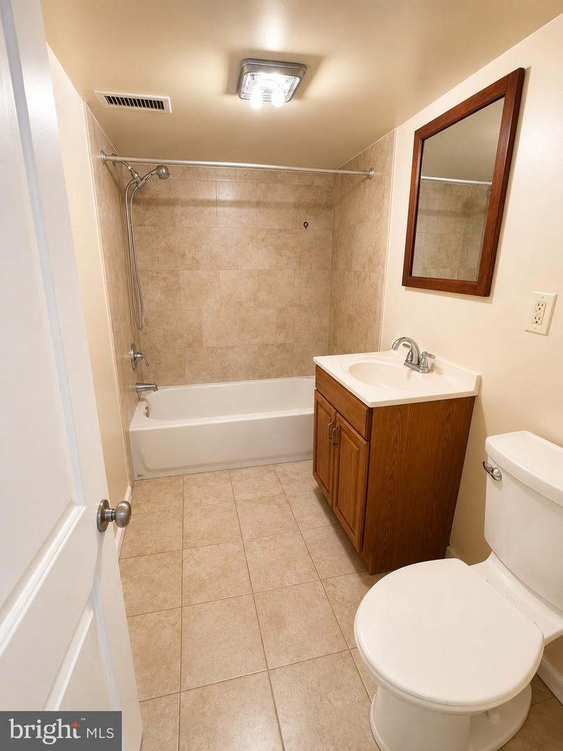 422 S Smallwood St Property Photo 15