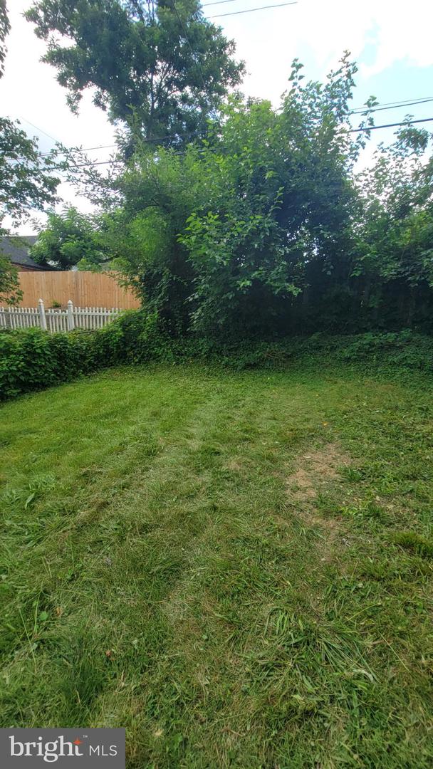 5105 Plymouth Property Photo 3