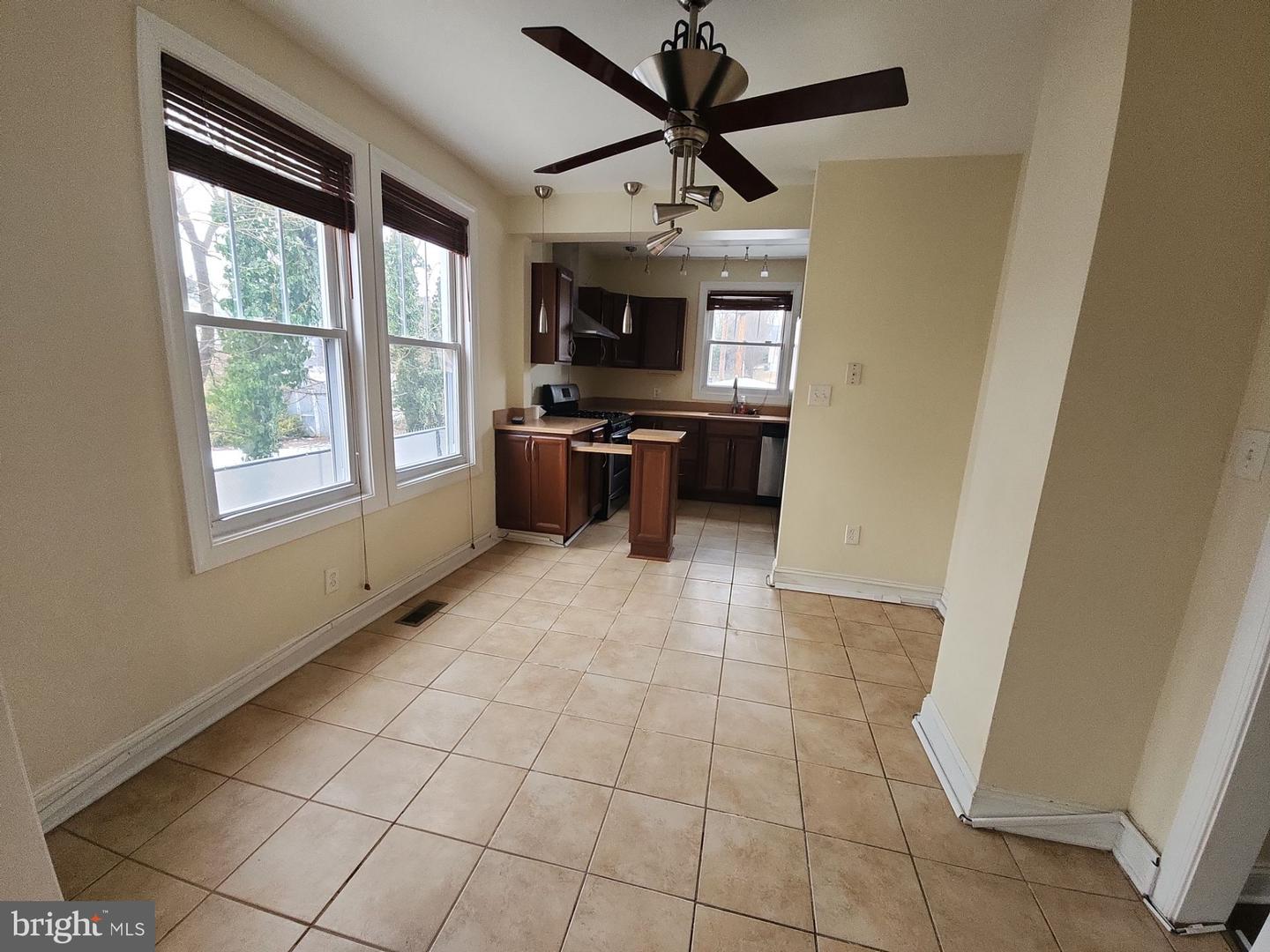 2804 Christopher Ave Property Photo 5
