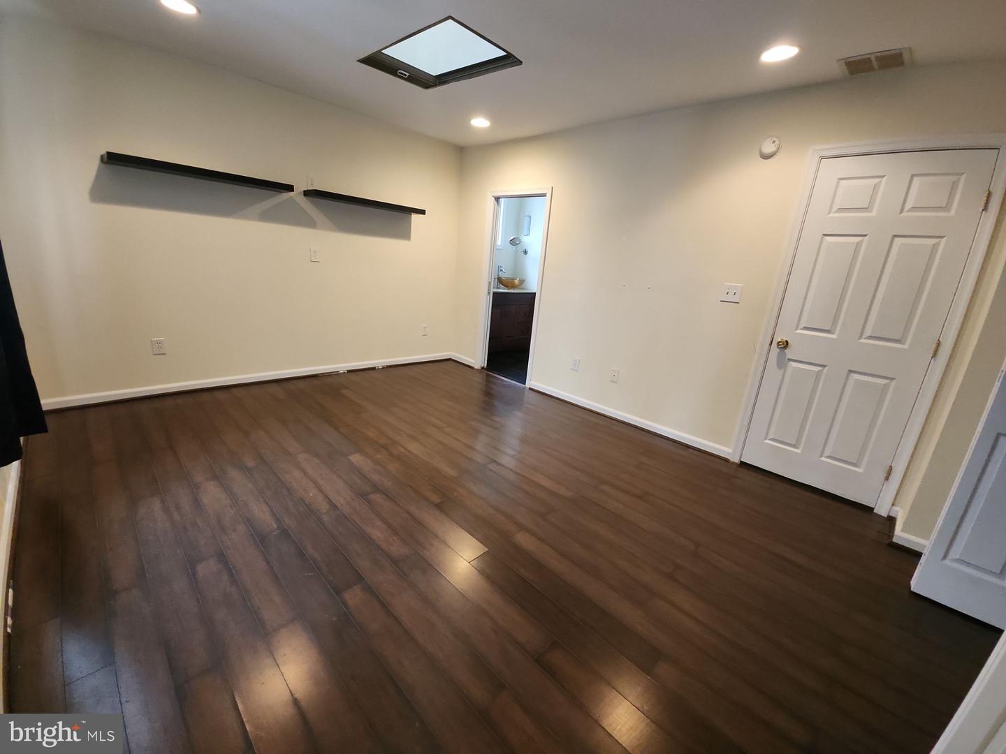 2804 Christopher Ave Property Photo 17
