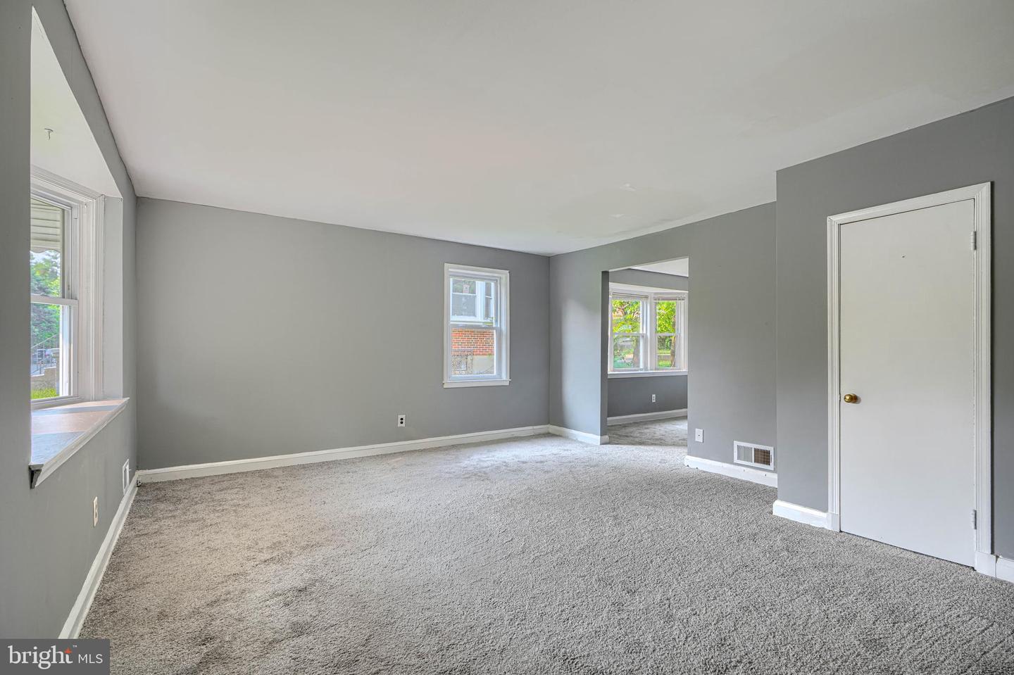 6227 Pioneer Dr Property Photo 5