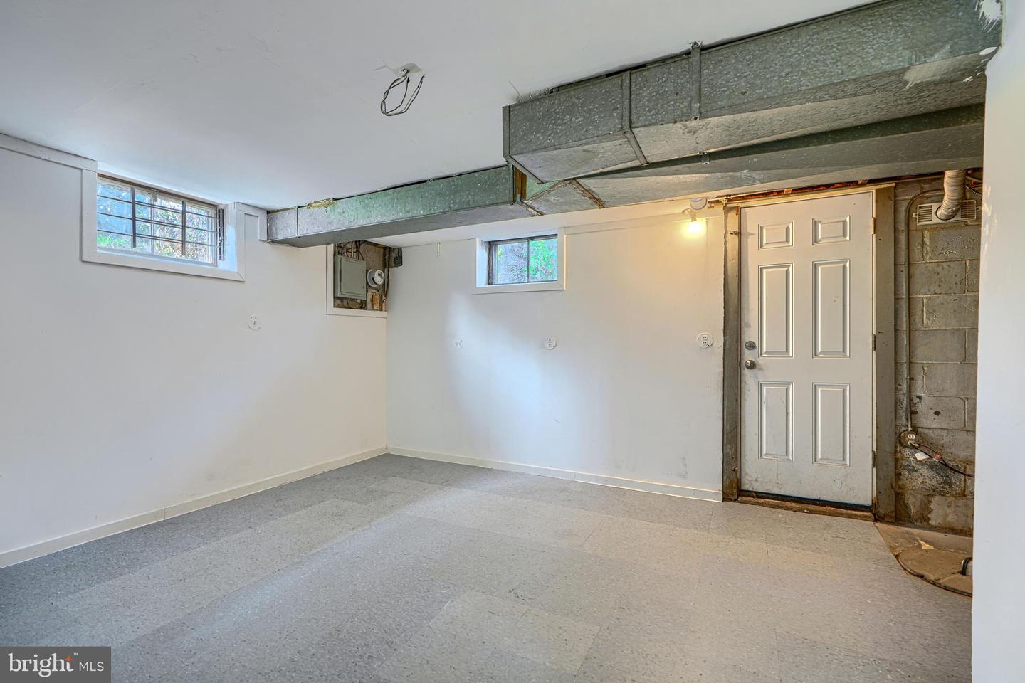 6227 Pioneer Dr Property Photo 34