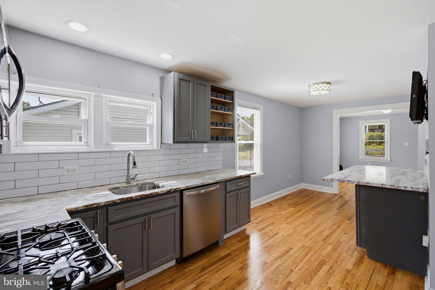 4506 Woodlea Ave Property Photo 11