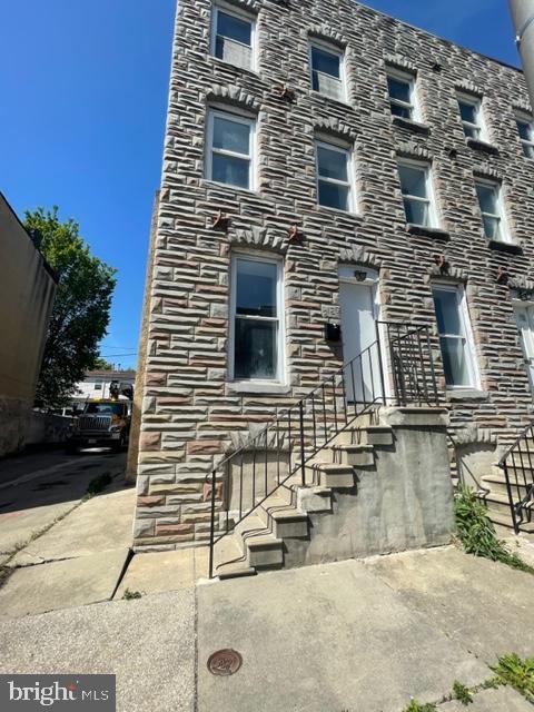2120 DIVISION ST Property Photo 1