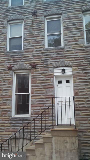 2130 Division St Property Photo 1