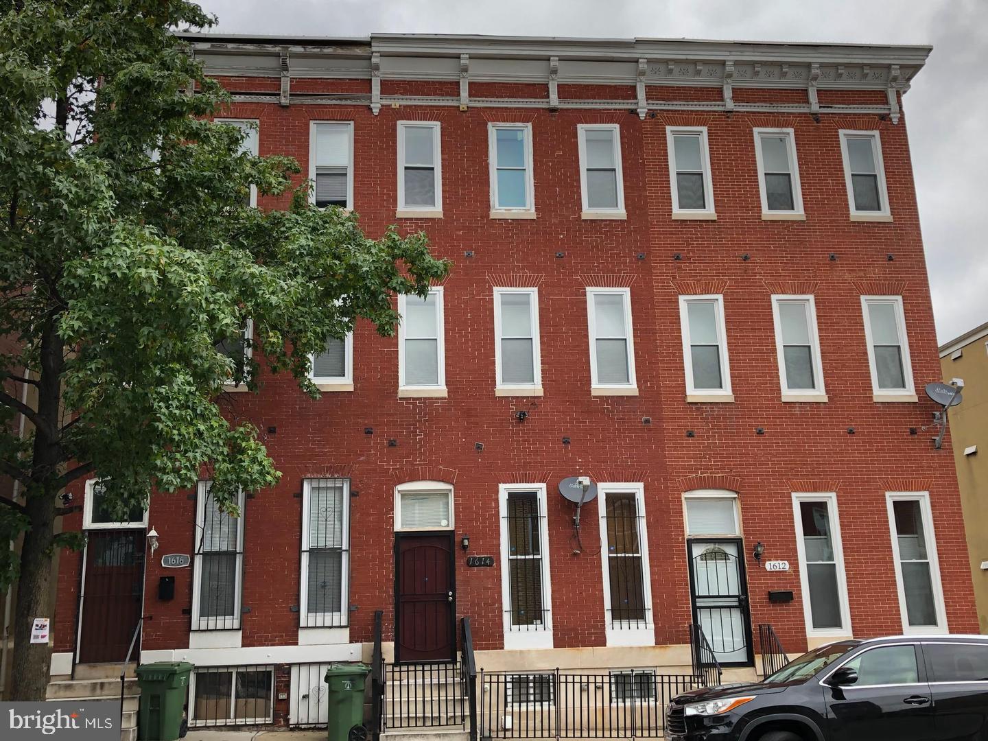1614 W LEXINGTON ST Property Photo 1