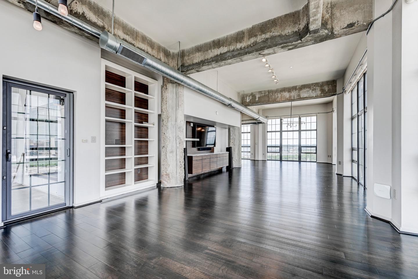 1200 Steuart St #1711 Property Photo 22