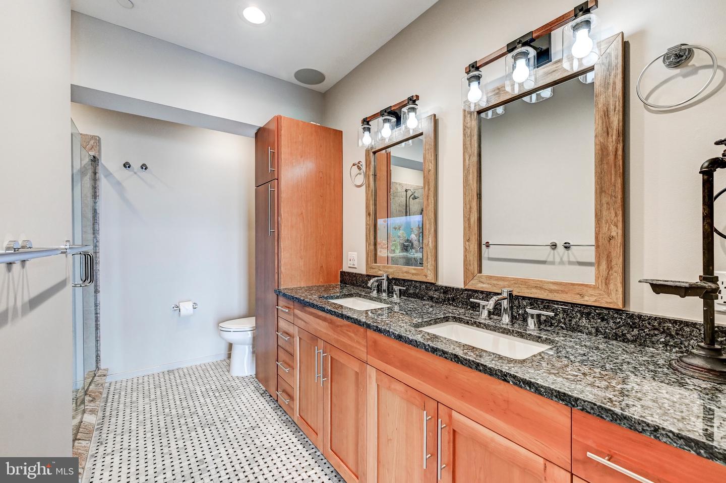 1200 Steuart St #1711 Property Photo 34
