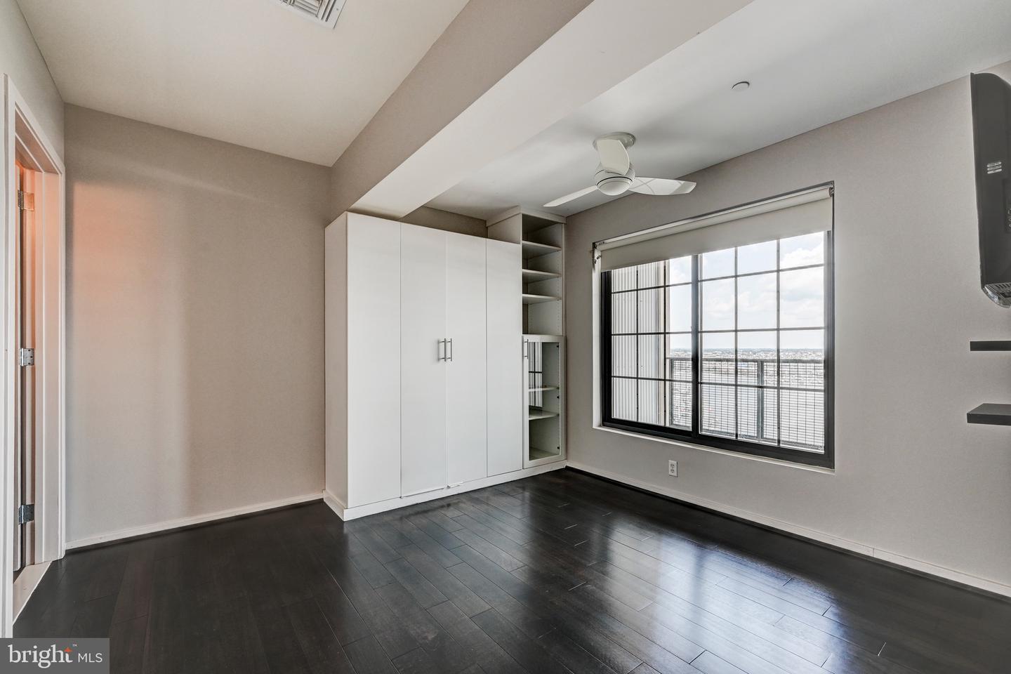 1200 Steuart St #1711 Property Photo 39