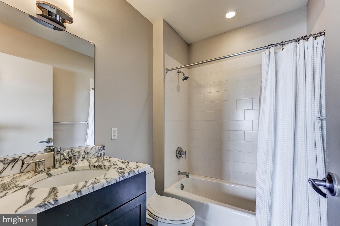 1200 Steuart St #1711 Property Photo 41