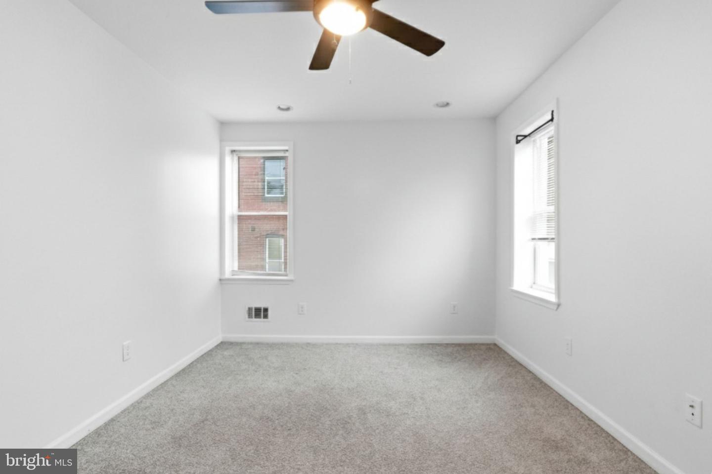 2302 Mount Royal Terrace Property Photo 5