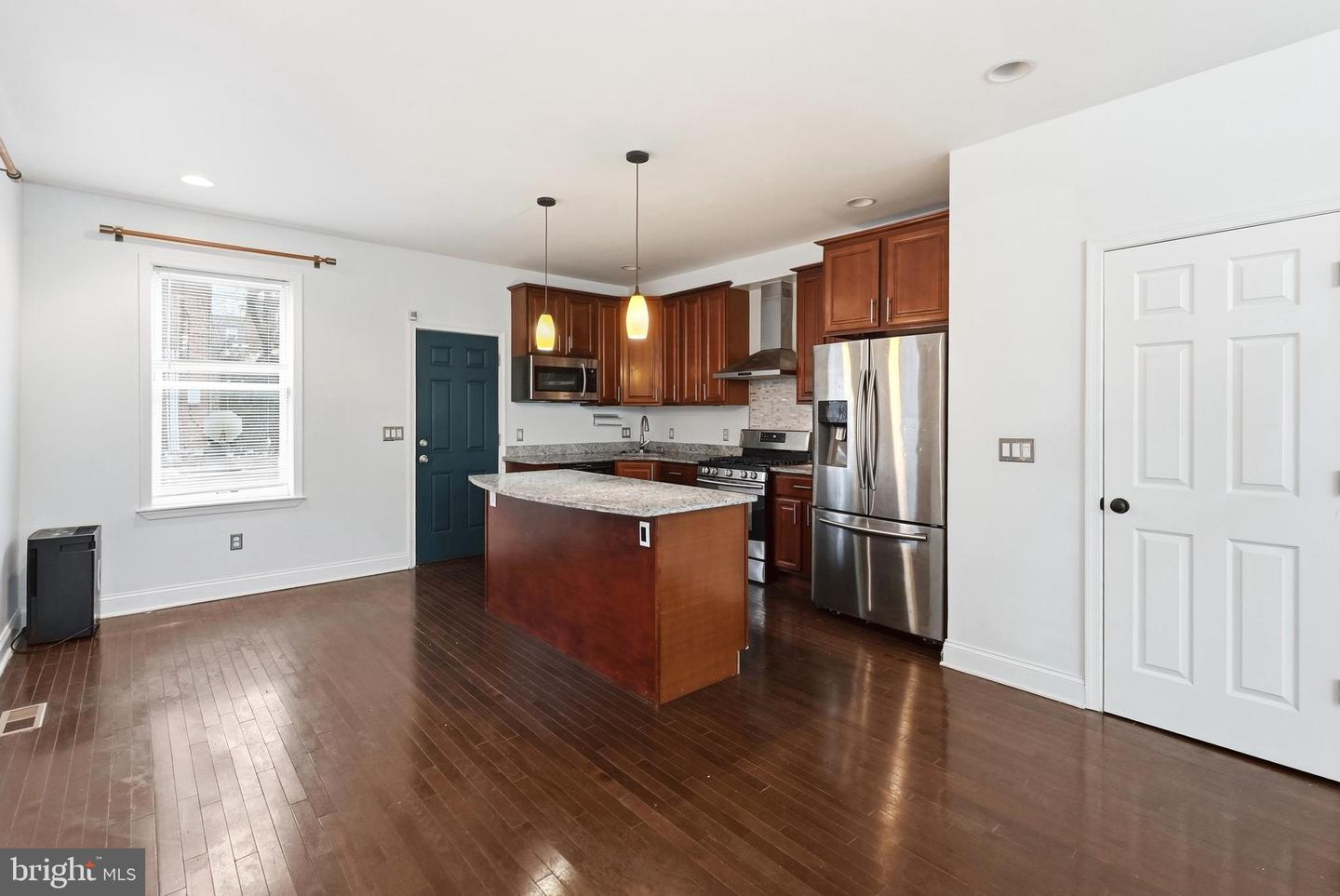 2302 Mount Royal Terrace Property Photo 10