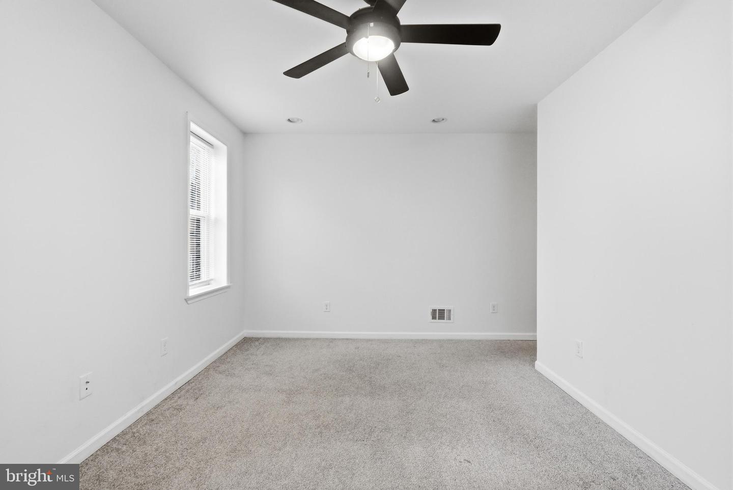 2302 Mount Royal Terrace Property Photo 15