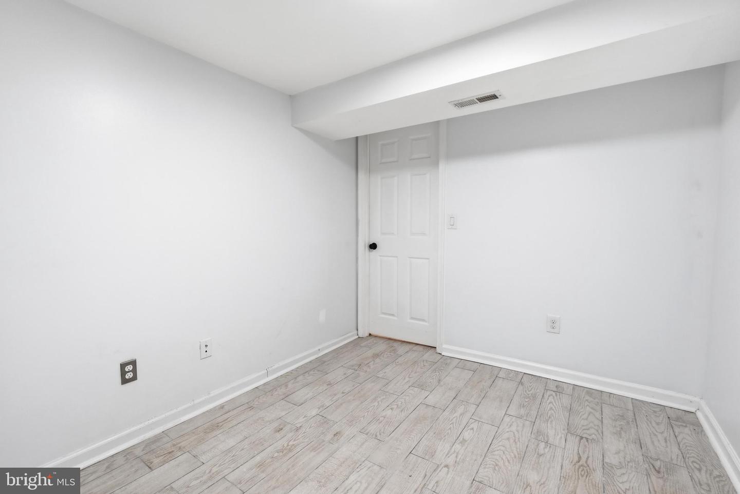 2302 Mount Royal Terrace Property Photo 21
