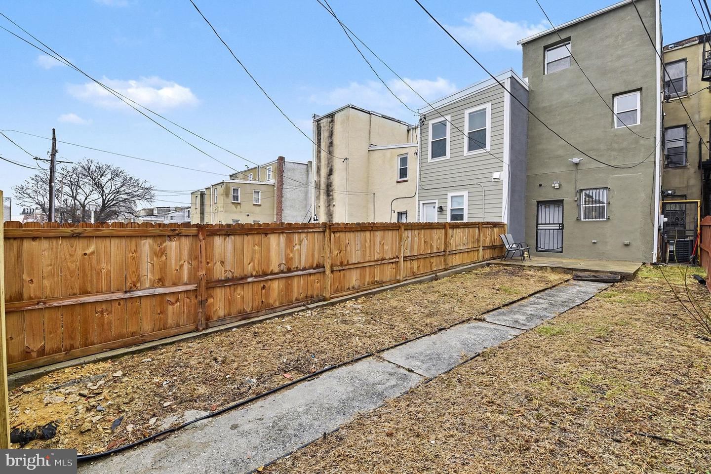 829 E Chase St Property Photo 28