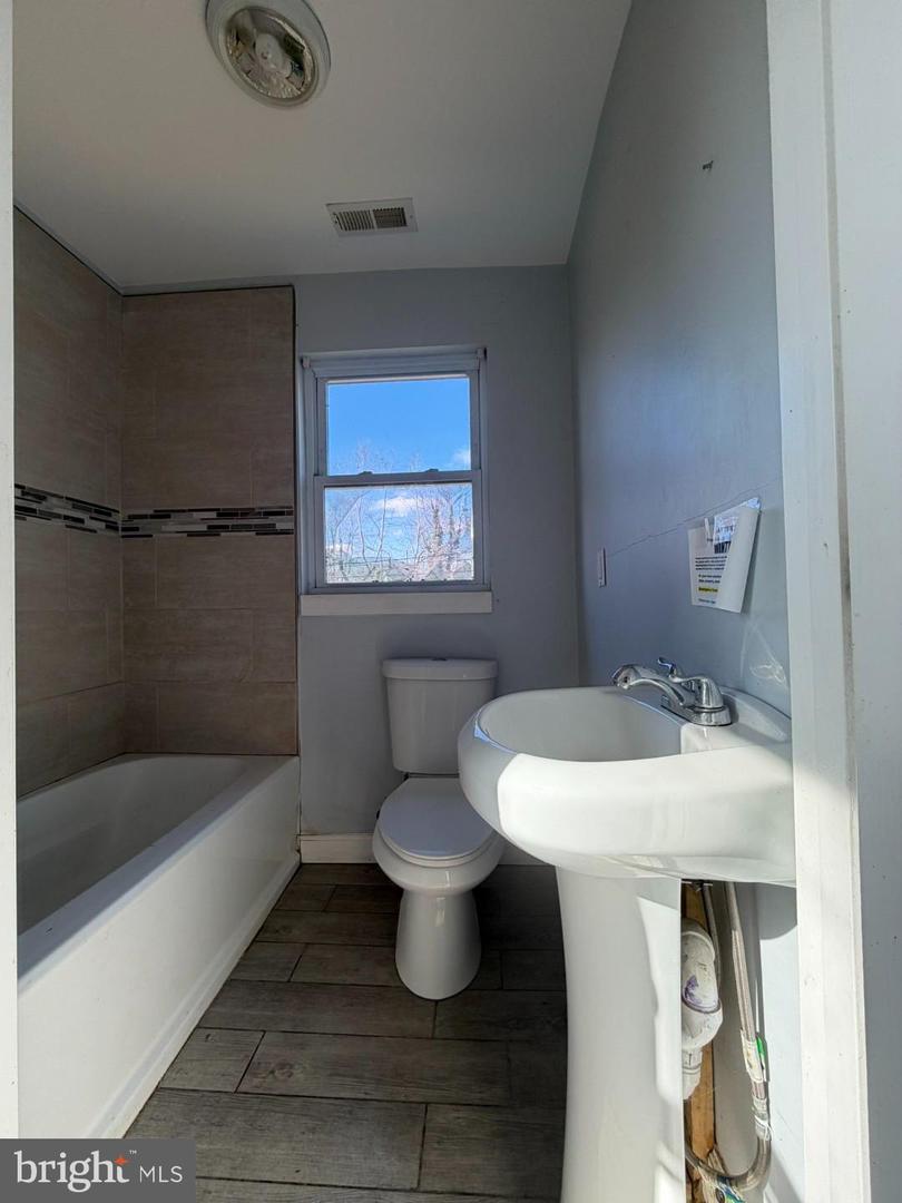 3830 Brooklyn Ave Property Photo 16