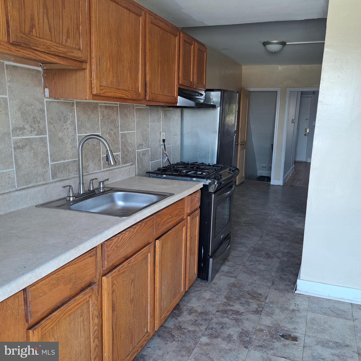 2805 Sunset Dr Property Photo 3