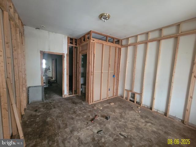 1818 Clifton Ave Property Photo 19