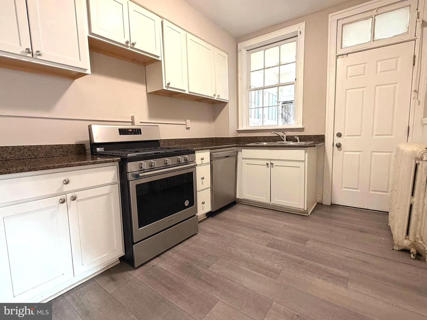 36 York Property Photo 16