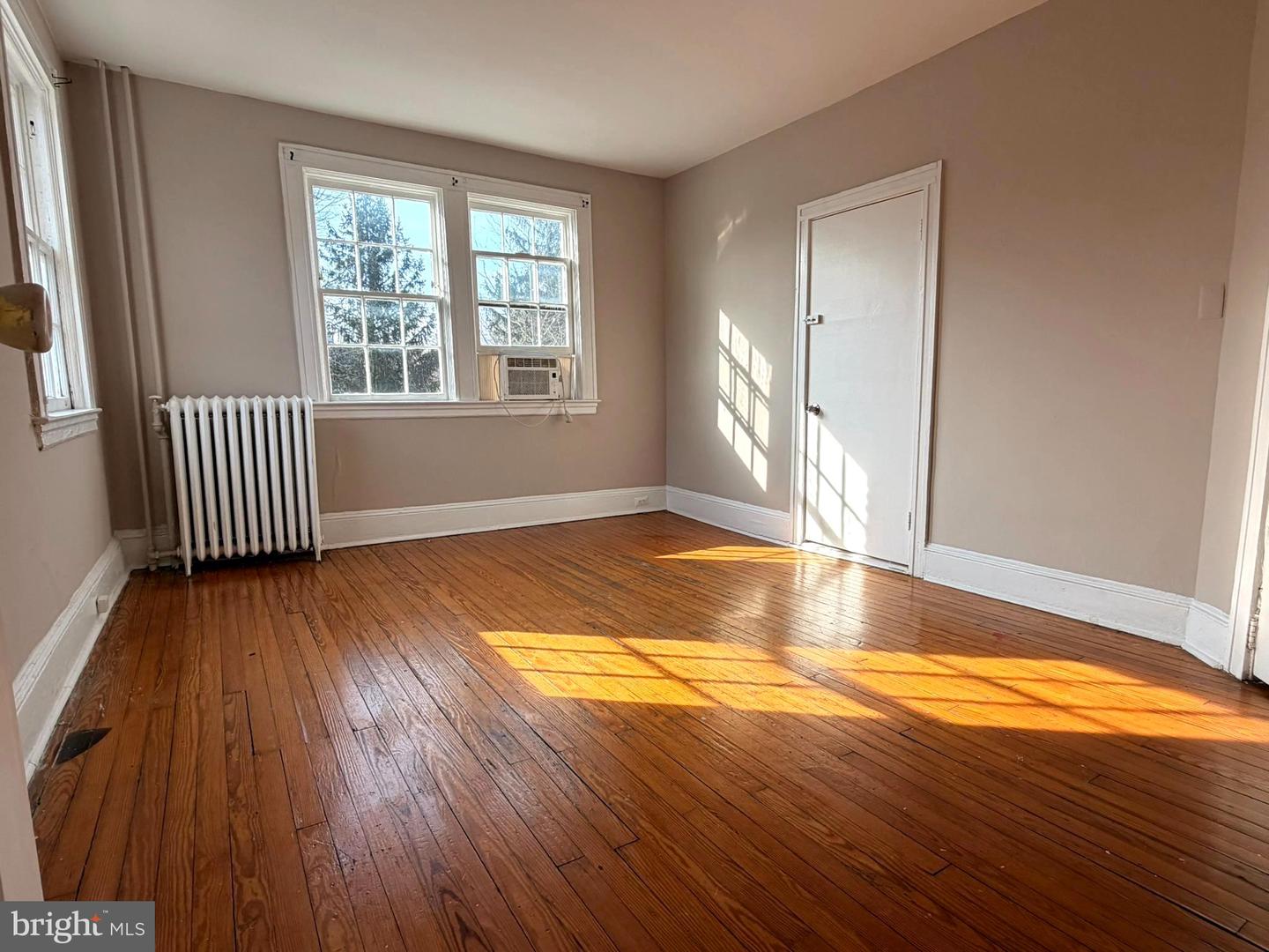 36 York Property Photo 23