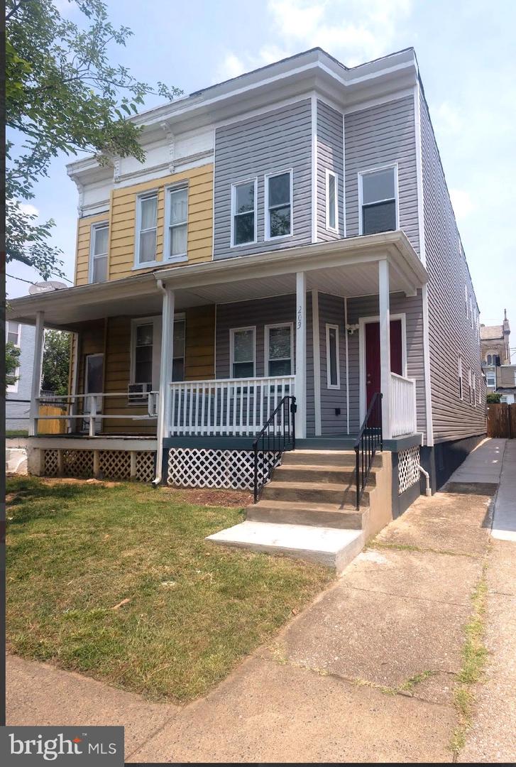 203 S Loudon Ave Property Photo 1