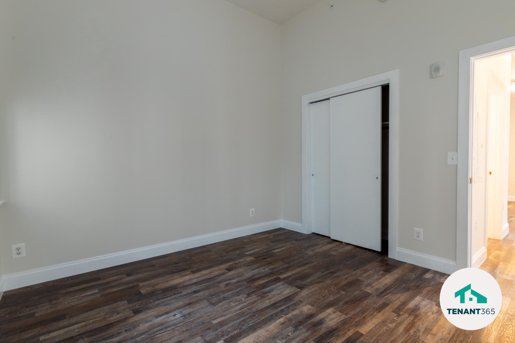 8 E Fayette St #201 Property Photo 7