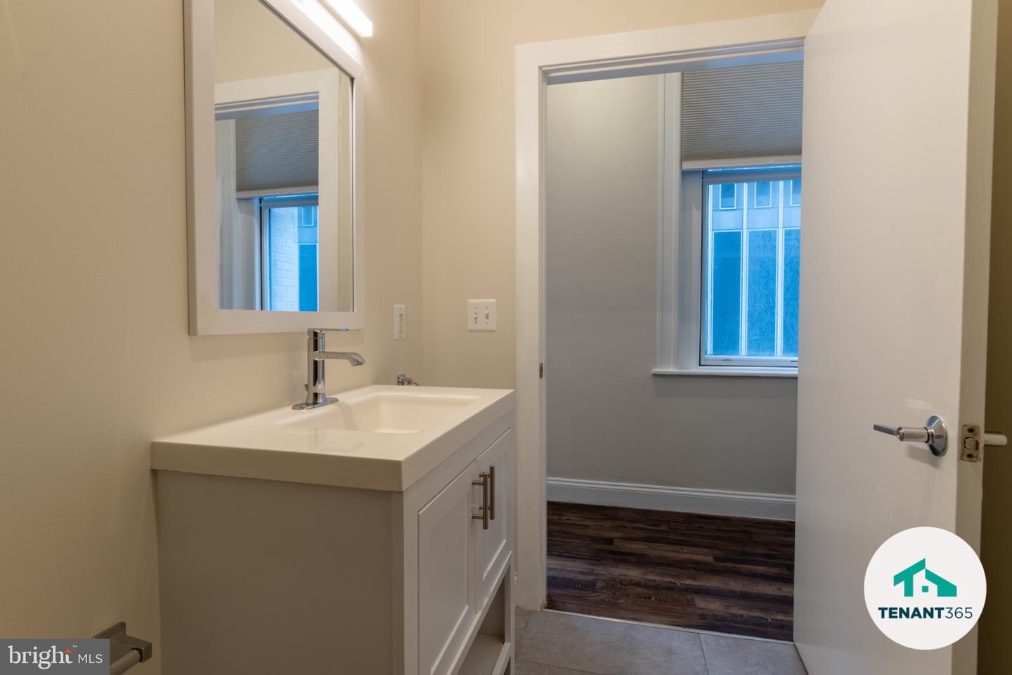 8 E Fayette St #201 Property Photo 8