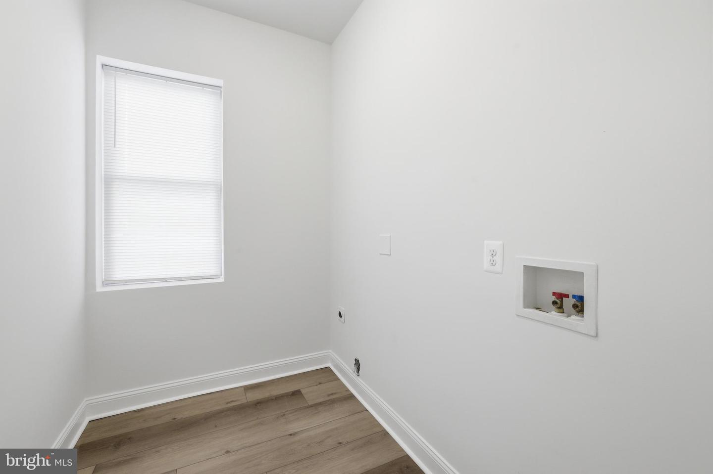719 N Madeira St Property Photo 8