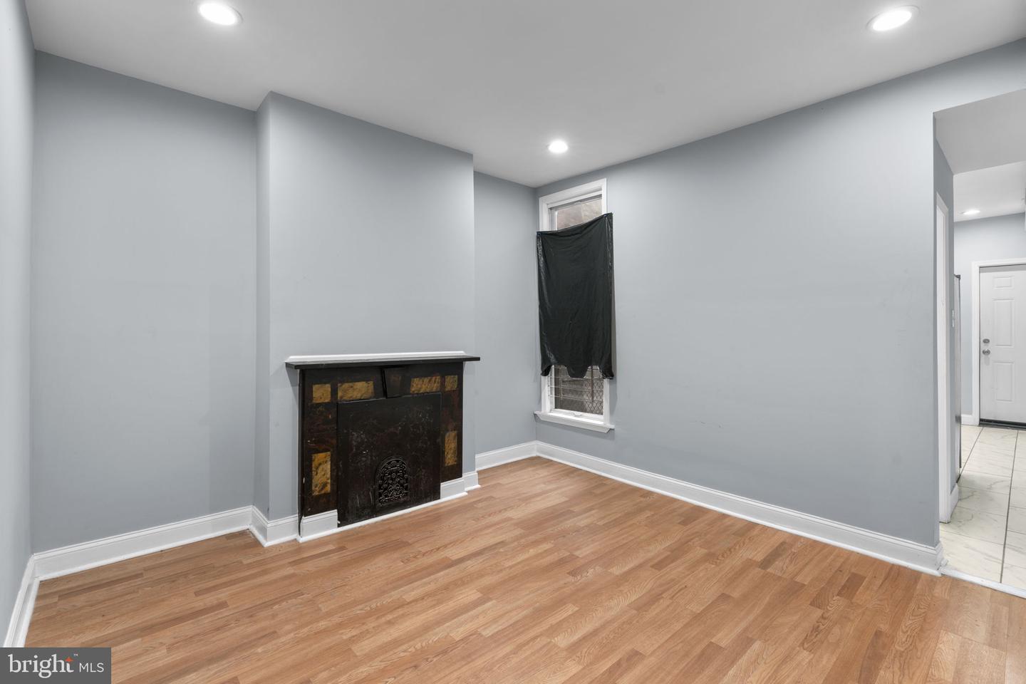 1217 E Oliver St Property Photo 8