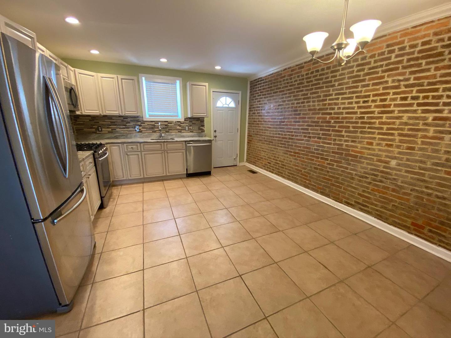 500 N Collington Ave Property Photo 11