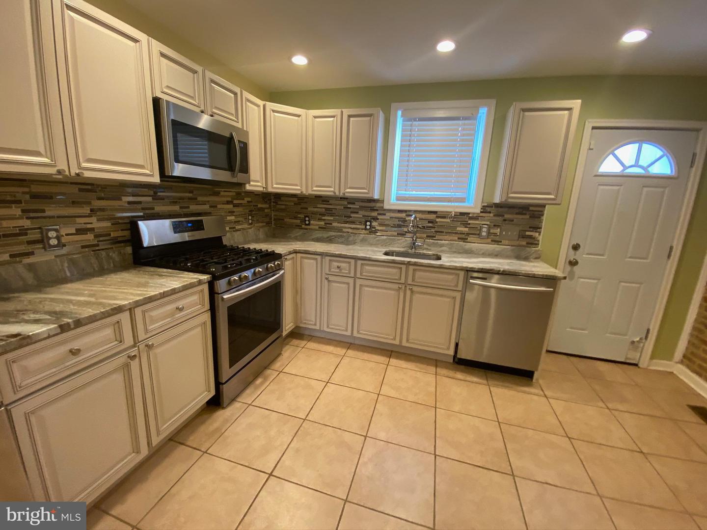 500 N Collington Ave Property Photo 12