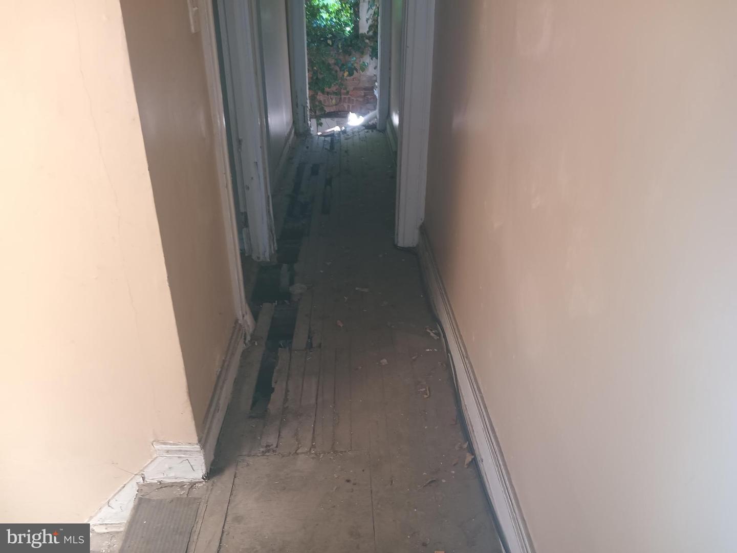 516 N Franklintown Rd N Property Photo 5