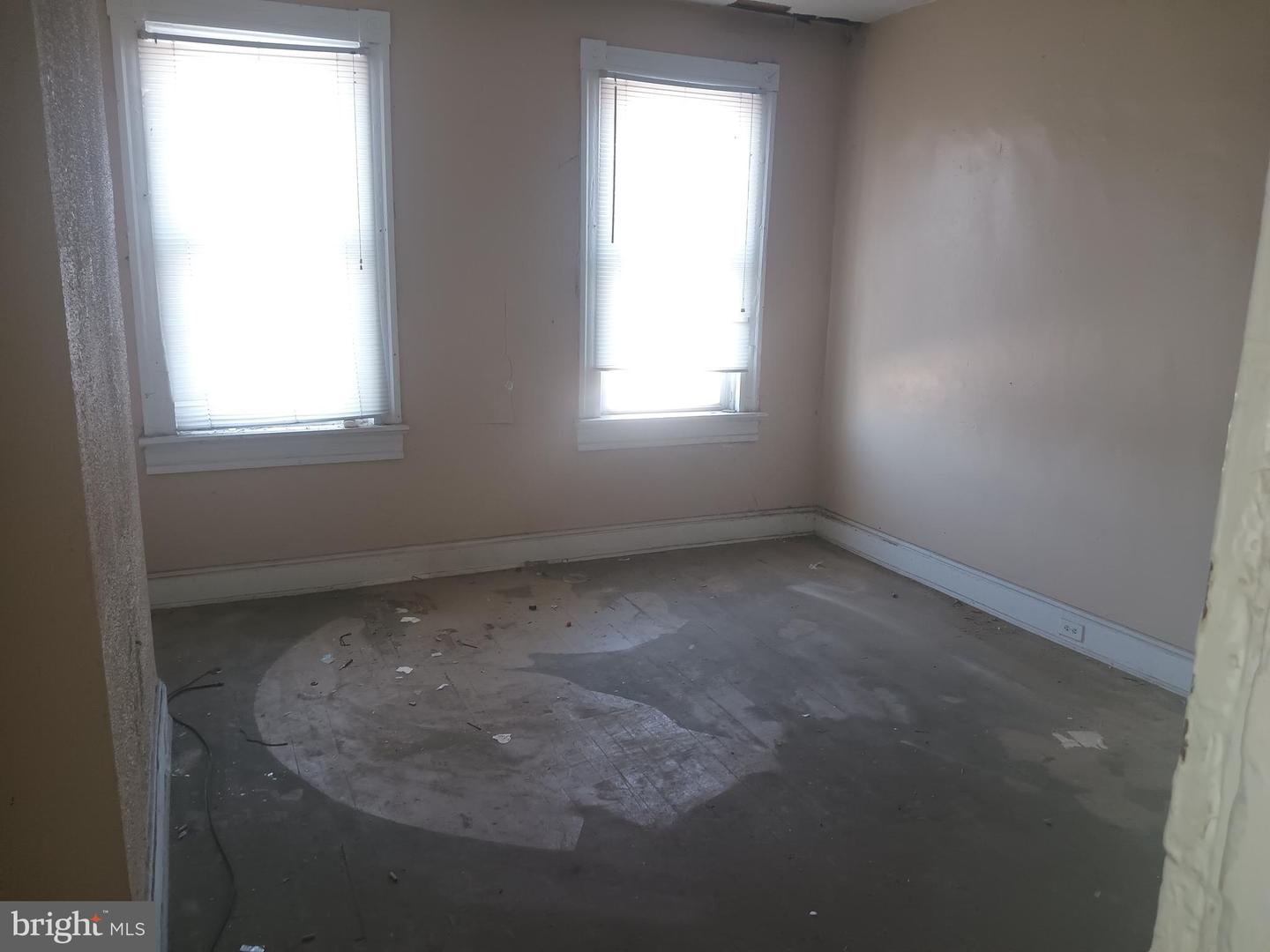 516 N Franklintown Rd N Property Photo 7