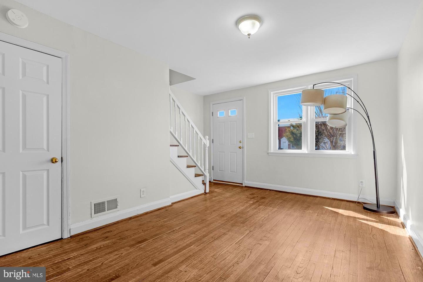 1909 Harman Ave Property Photo 2